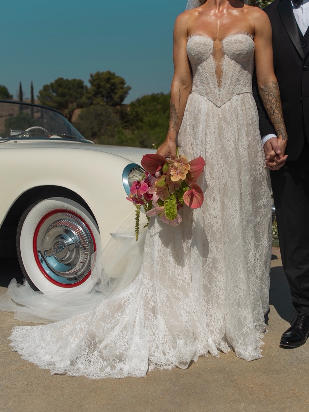 Wtoo White Lace Strapless Bridal Gown
